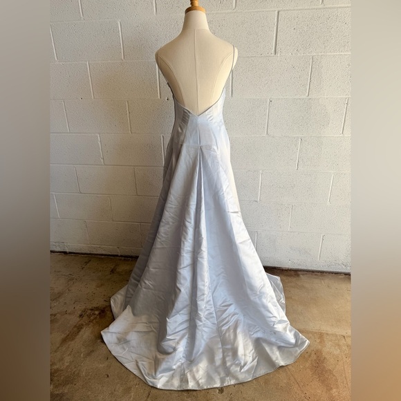 Bill Levkoff Dresses & Skirts - Bill Levkoff Classics Classic Light Blue Open Back Gown Formal Dress Size 4